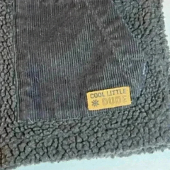 Carter’s Cool Little Dude Fleece‎ And Corduroy Vest Boys Sz 18 Months - Picture 3 of 7